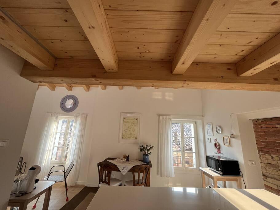 La Piccola Casa Al Lago - Intera Casa Con 3 Camere E 2 Box سالو المظهر الخارجي الصورة
