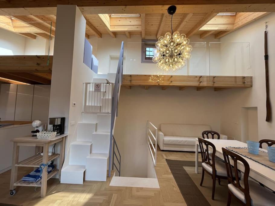 La Piccola Casa Al Lago - Intera Casa Con 3 Camere E 2 Box سالو المظهر الخارجي الصورة
