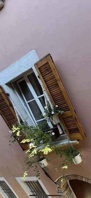 La Piccola Casa Al Lago - Intera Casa Con 3 Camere E 2 Box سالو المظهر الخارجي الصورة