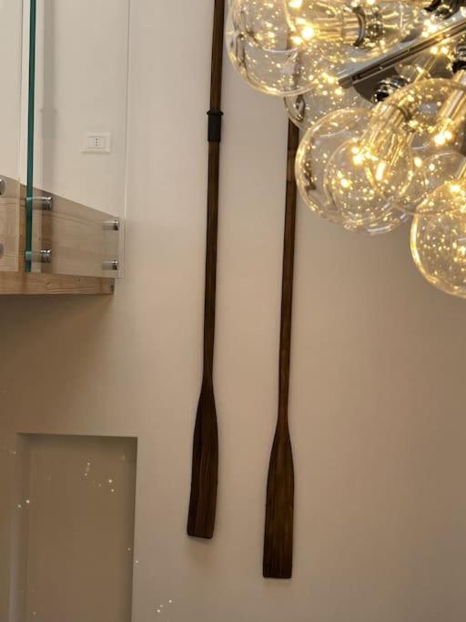 La Piccola Casa Al Lago - Intera Casa Con 3 Camere E 2 Box سالو المظهر الخارجي الصورة